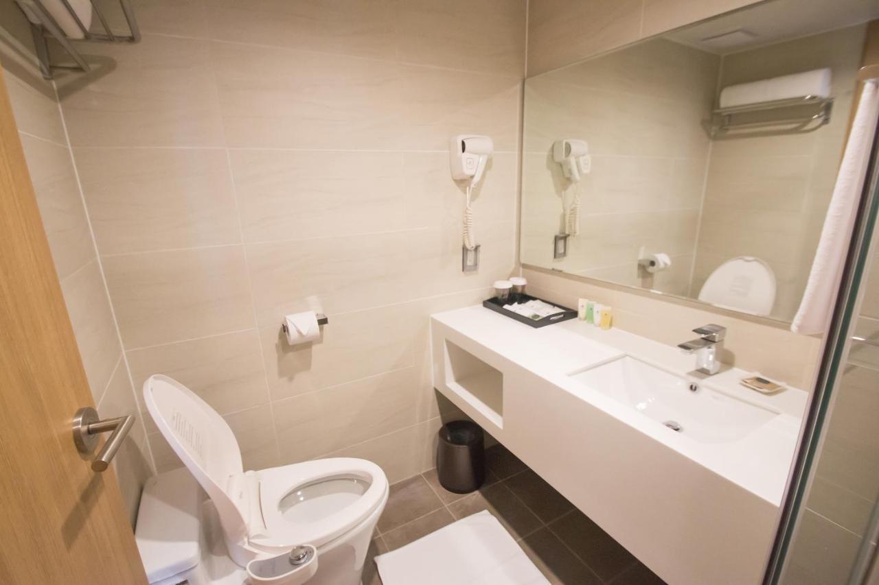 Deluxe Twin Room with Sea View